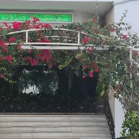 Studio Green Park Apartahotel